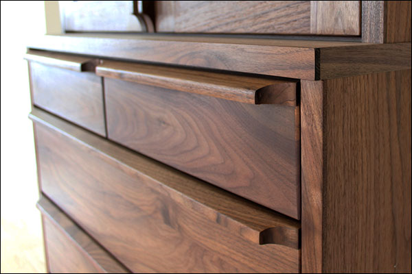 ウォールナットチェスト