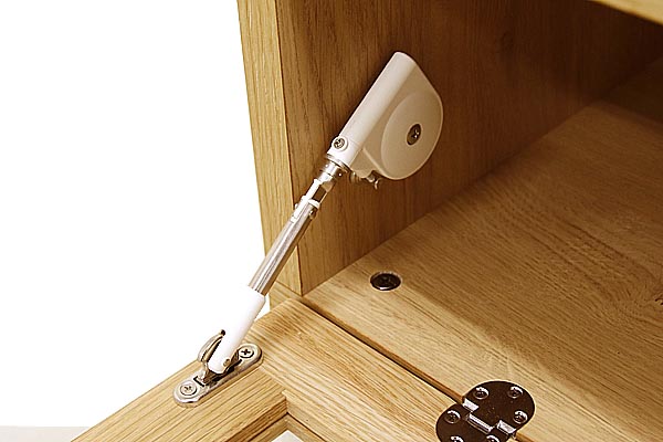 ソフトダウンステー