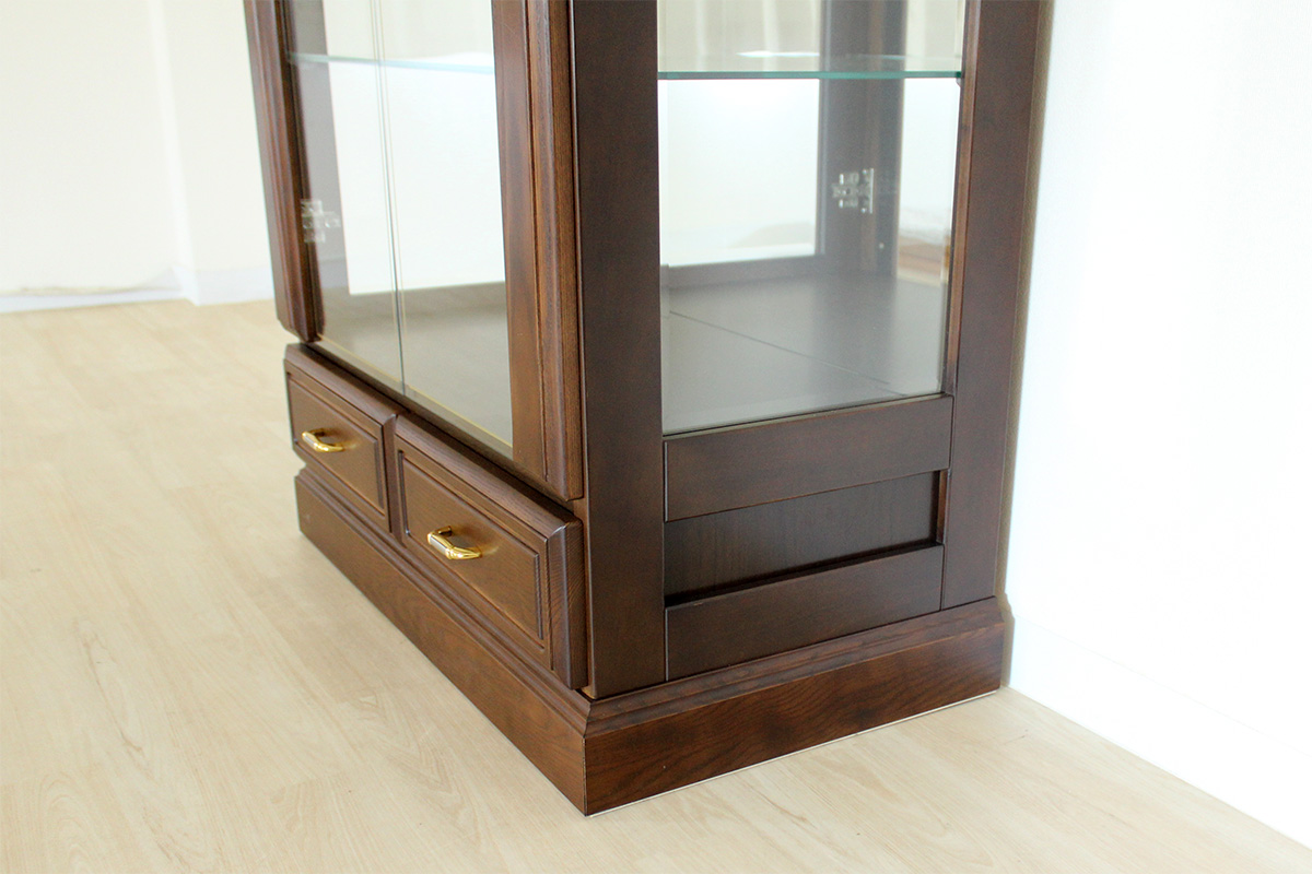 引き出し側面も框組