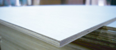 底板は厚みのあるものを使用