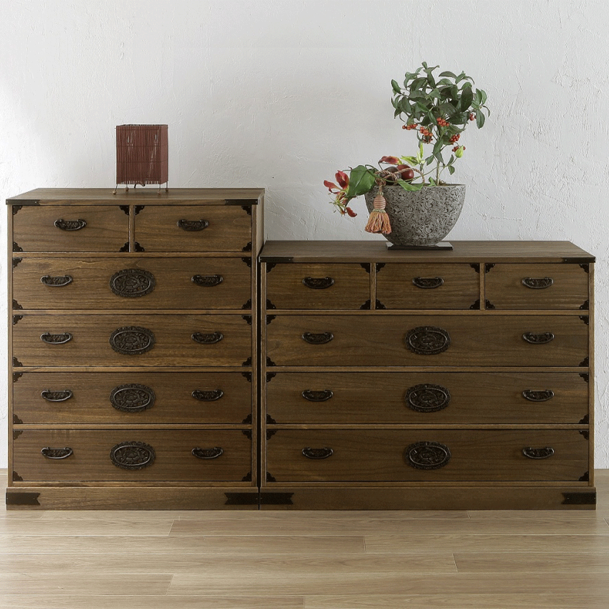 総桐民芸たんす「小春（ナチュラル）・日和（ブラウン）」は、日和イメージ1（日和）