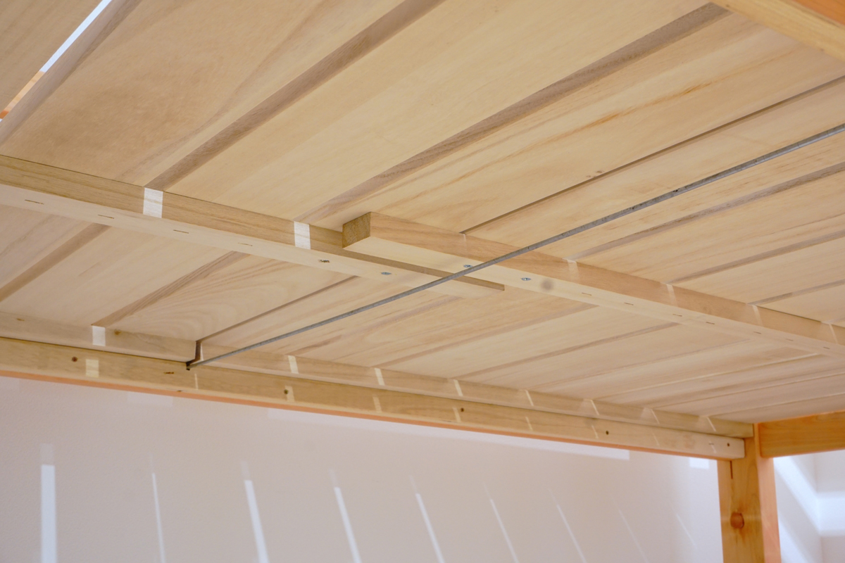 スノコ部分の下から見た状態