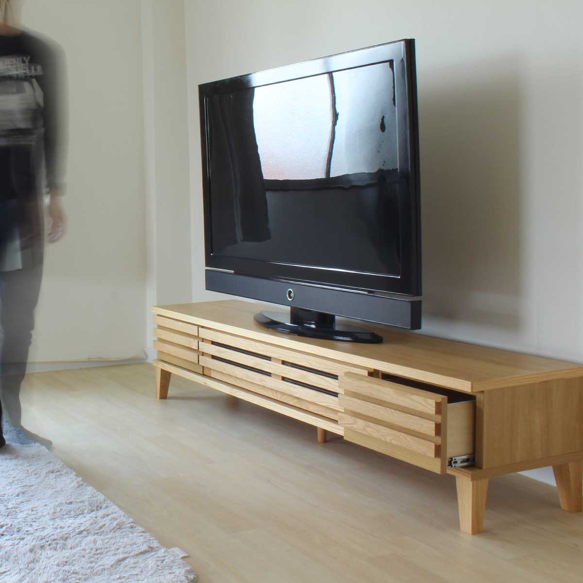 180センチ幅テレビボード「バジル」レッドーク材