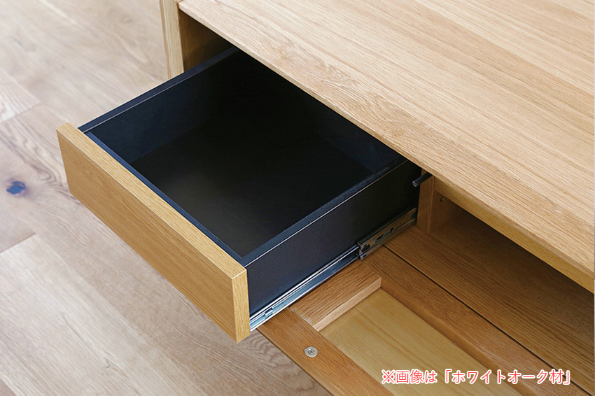 扉内部に引き出し取り付け