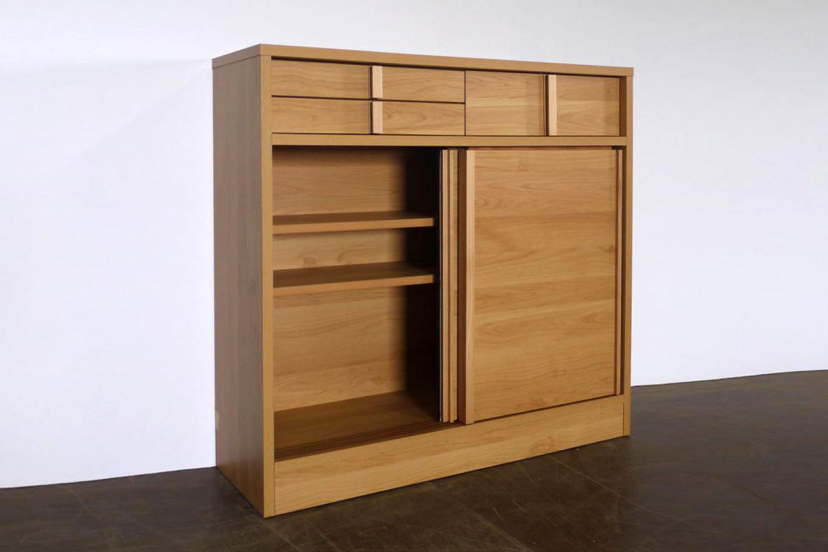 取っ手の出っ張りが無い引き戸タイプ