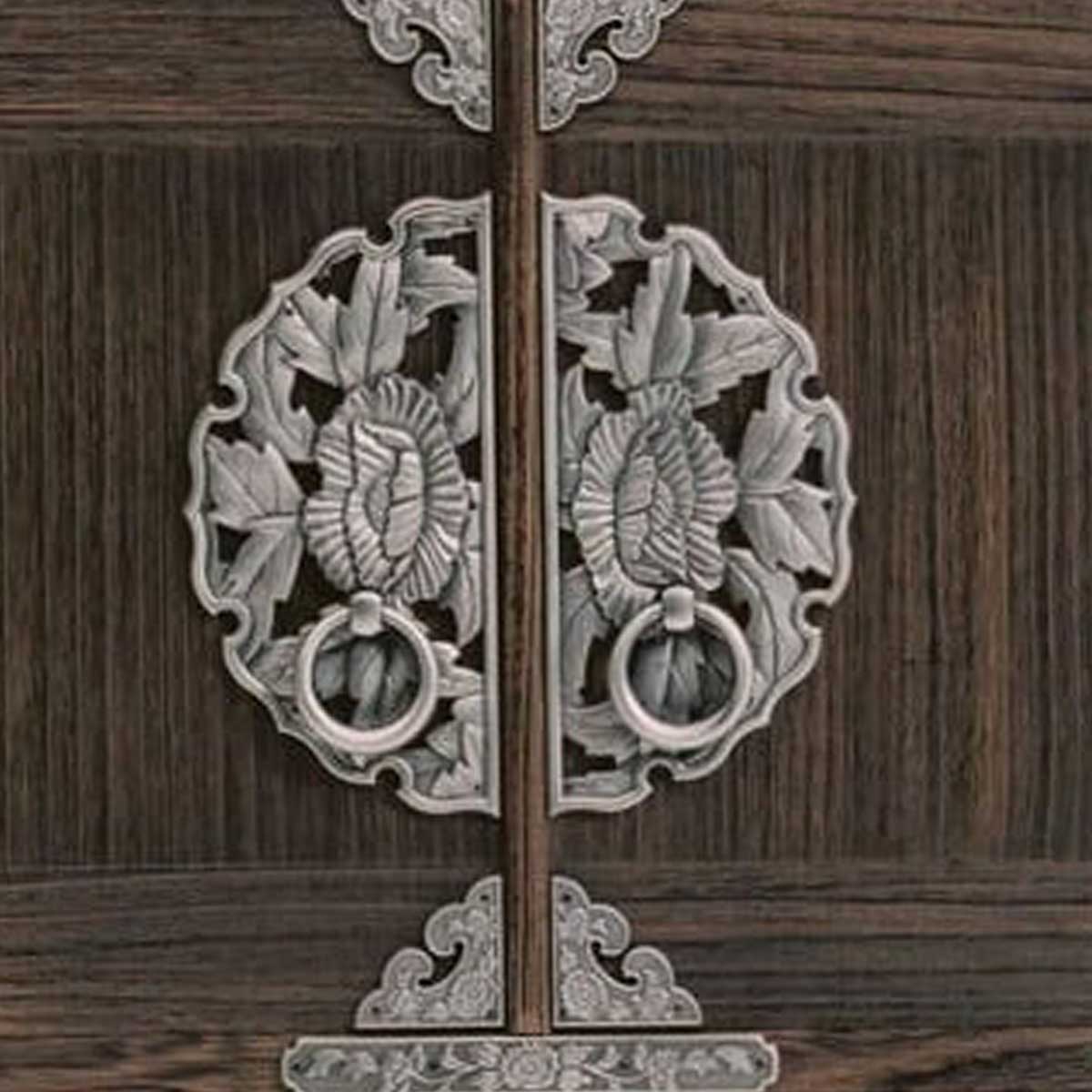 高級総桐飾り箪笥　牡丹（BOTAN）、牡丹の花をイメージした落ち着いた色合い