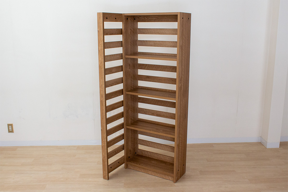 薄型だけどＬ型シェルフなのでどこでも自立