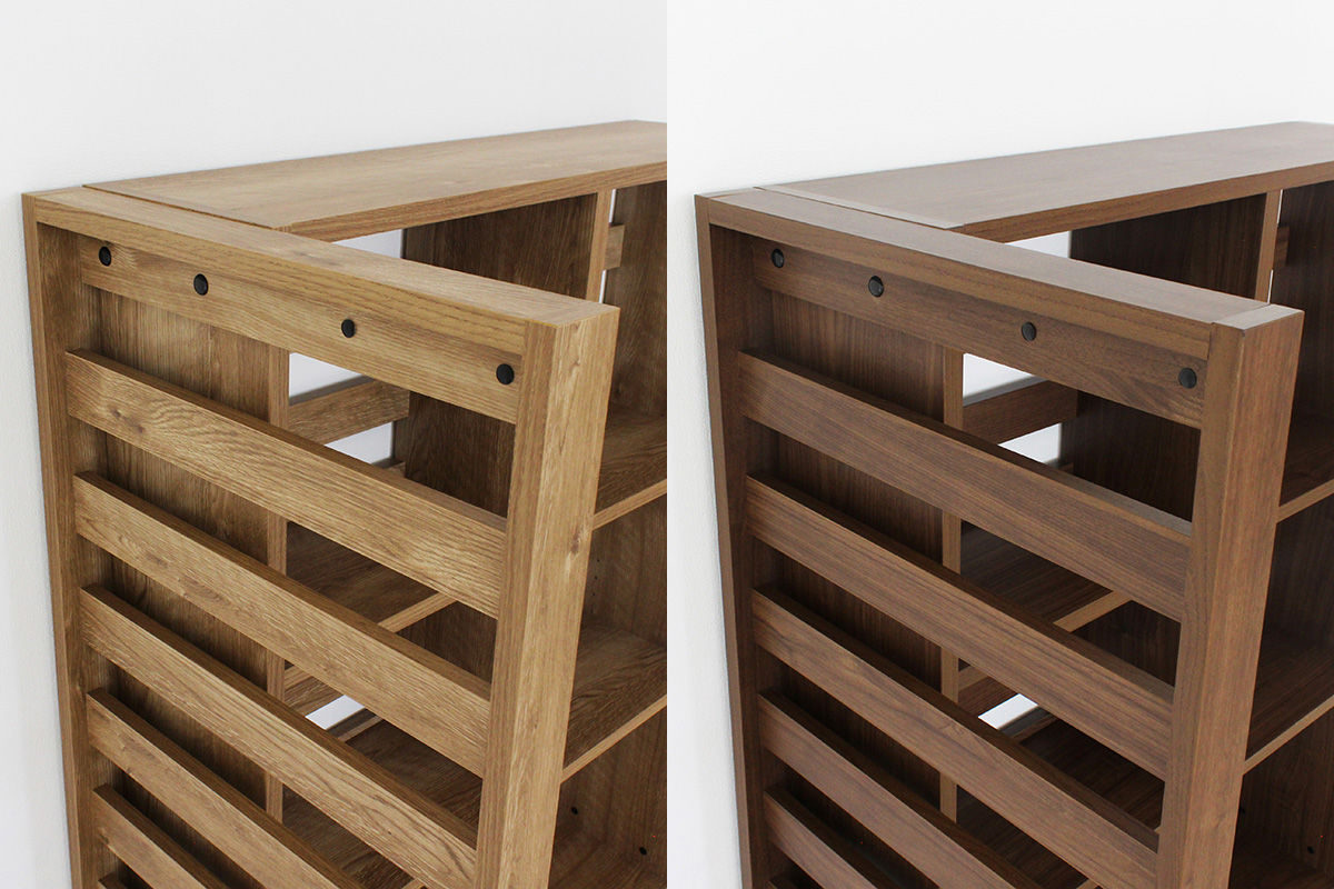 「オーク色」と「ウォールナット色」の２カラー