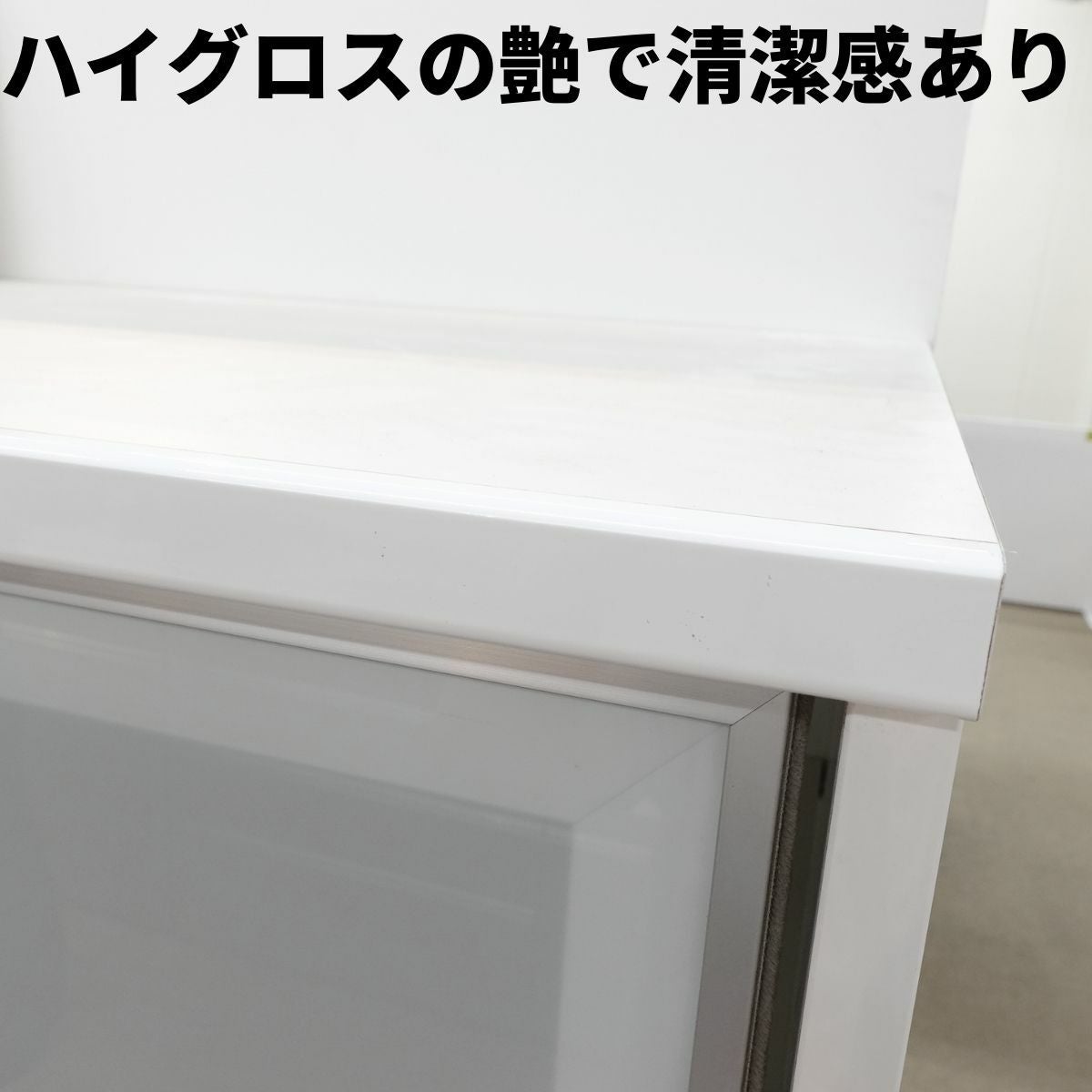 幅99.5 奥行46 高さ165.3】引き戸式の食器棚低い天井にたくさんの食器